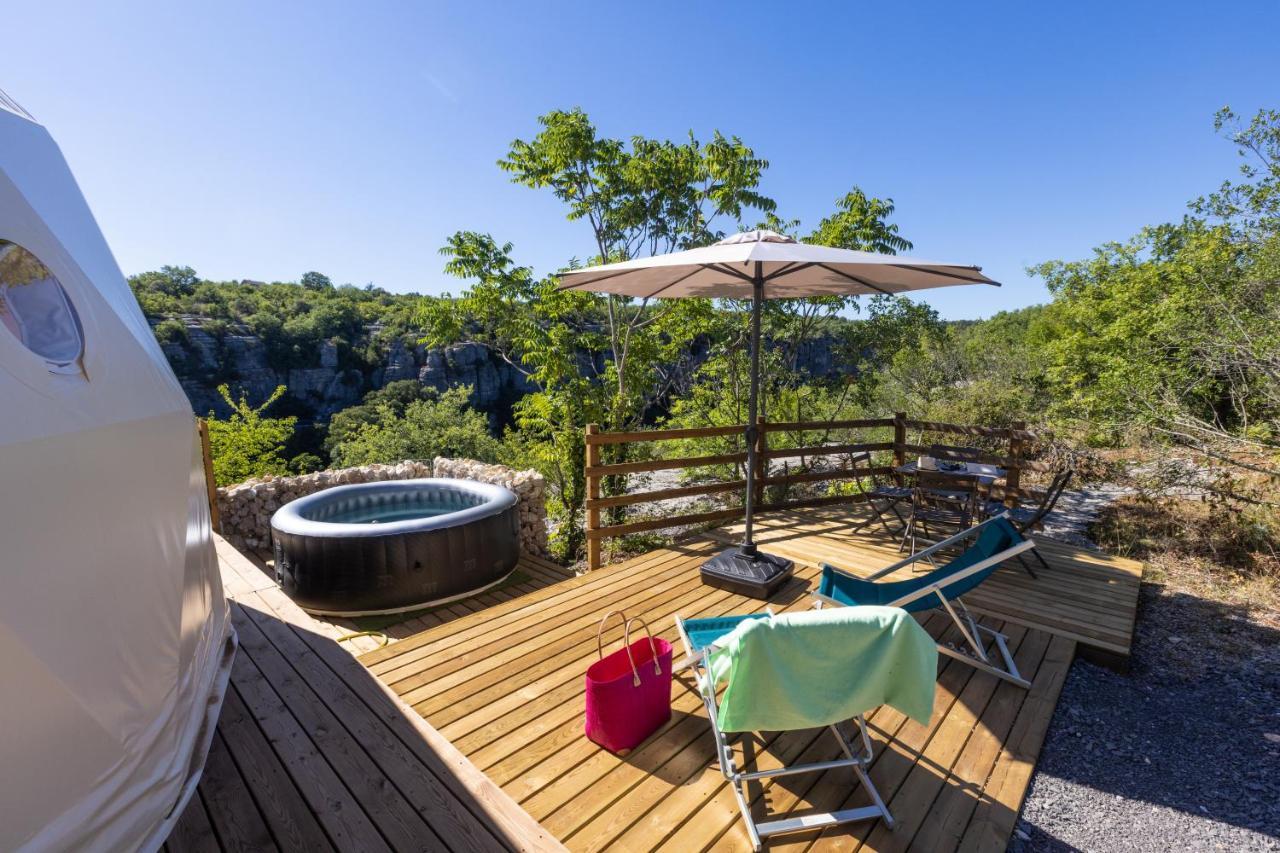 Hotel Les Domes Des Gorges Ruoms Exterior foto